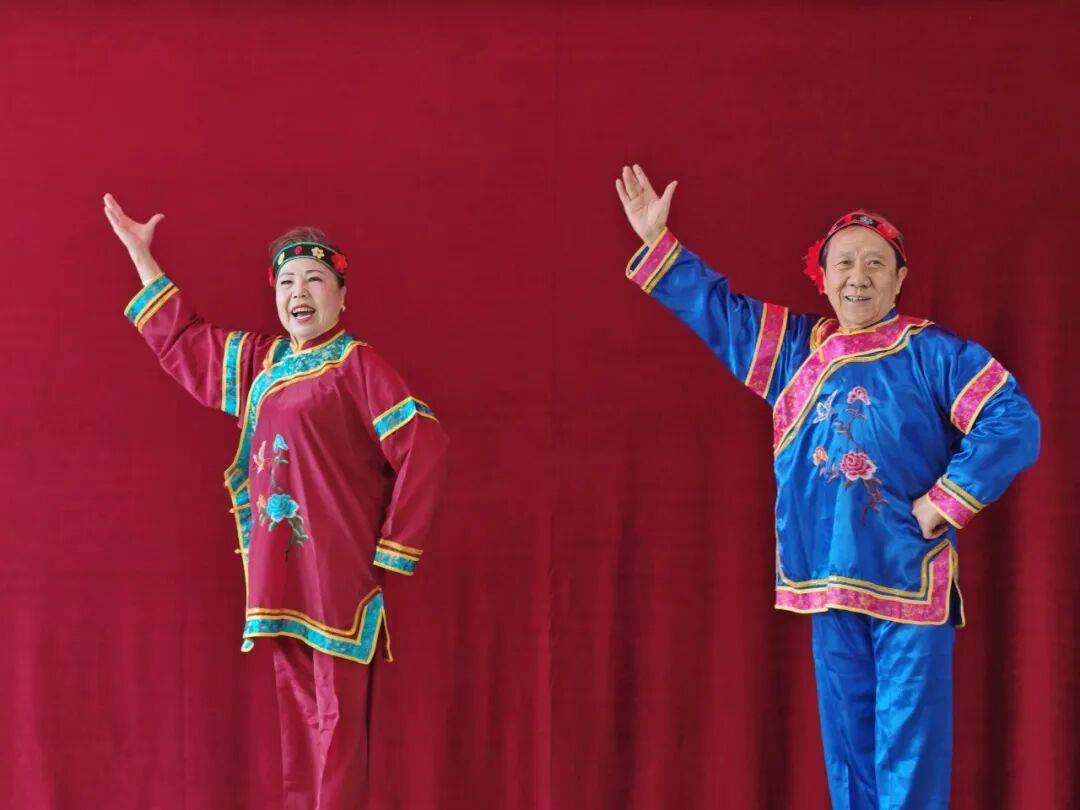 【铸牢共同体 中华一家亲】城区街道：粥香暖腊八 邻里聚温情(图5)